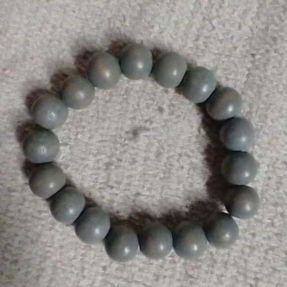 Gray wood 🪵🪓 stretch beaded bracelet - Picture 1 of 2